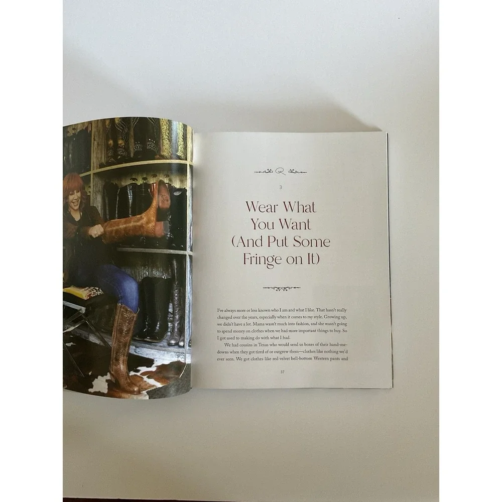 Not That Fancy:‎ Simple Lessons on Living, Loving, Eating, and Dusting Off Yo...